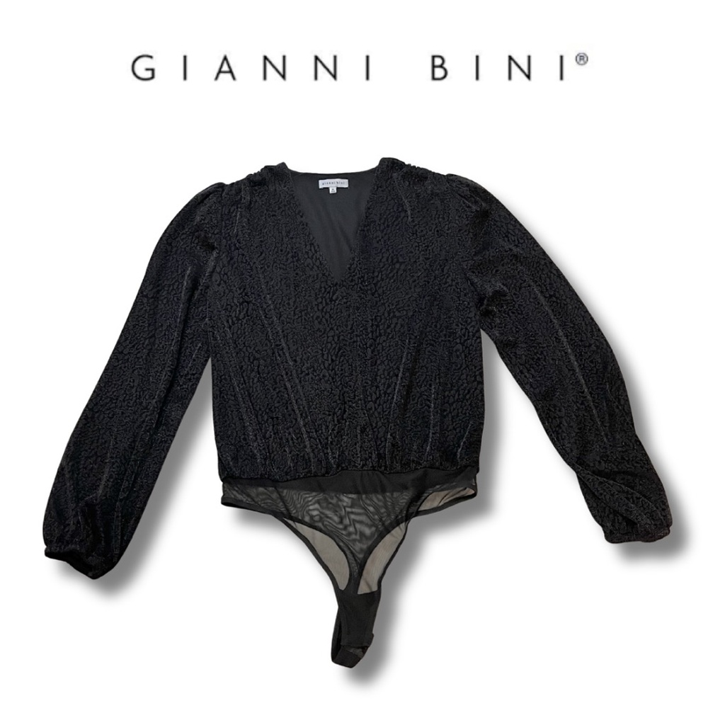 Gianni Bini Black Textured V-Neck Mesh-Lined Shimmer Bodysuit, size M